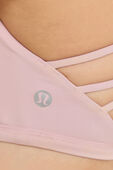 תמונת תקריב דוגמן של Free to Be Bra *Wild