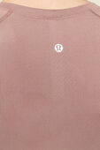 תמונת תקריב דוגמן של Swiftly Tech Long Sleeve Shirt 2.0 Race