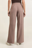 תמונת דוגמן אחורית של Swift Mid-Rise Wide-Leg Pant