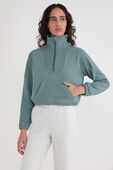 תמונת דוגמן קידמית של Brushed Softstreme Ribbed Half Zip