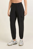 Lightweight Cargo Hiking Pant *Grid Fleece תמונת דוגמן קידמית של Lightweight Cargo Hiking Pant *Grid Fleece