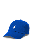 תמונה קידמית של כובע בייסבול