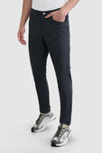 תמונת דוגמן קידמית של ABC Slim-Fit Pant 34"