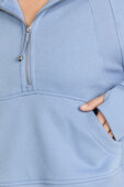 תמונת תקריב דוגמן של Scuba Oversized Half-Zip Hoodie