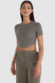 תמונת דוגמן קידמית של Hold Tight Cropped T-Shirt