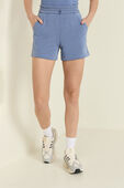 Softstreme High-Rise Short 4`` תמונת דוגמן קידמית של Softstreme High-Rise Short 4``