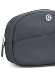 תמונת תקריב של City Essentials Pouch Mini