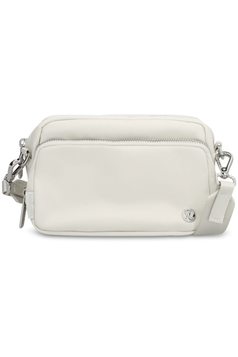 Everywhere Crossbody Bag 2L Metal Hardware