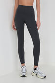 תמונת דוגמן קידמית של Align HR Pant 25" Leggings