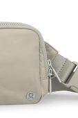 תמונת תקריב של Everywhere Belt Bag Large