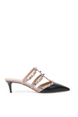 תמונה קידמית של Golden Studs Pump in Nude and Black