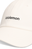 תמונת תקריב של Classic Unisex Ball Cap