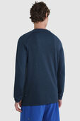 תמונת דוגמן אחורית של Metal Vent Tech Long-Sleeve Shirt