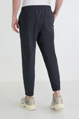תמונת דוגמן אחורית של ABC Jogger Shorter