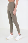 תמונת דוגמן קידמית של Fast and Free HR Tight 25