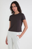 תמונת דוגמן קידמית של Classic-Fit Cotton-Blend Tee
