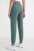תמונת דוגמן אחורית של Scuba Hr Jogger