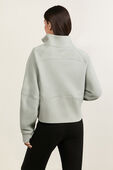 תמונת דוגמן אחורית של Scuba Oversized Funnel Neck