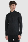 תמונת דוגמן קידמית של Metal Vent Tech Midweight Half-Zip
