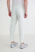 תמונת דוגמן אחורית של Slim-Tapered Twill Trouser *Cropped