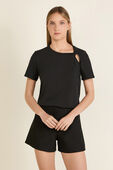 Cotton Shoulder-Twist T-Shirt תמונת דוגמן קידמית של Cotton Shoulder-Twist T-Shirt