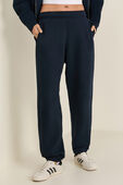 Scuba Mid-Rise Oversized Jogger *Regular תמונת דוגמן קידמית של Scuba Mid-Rise Oversized Jogger *Regular