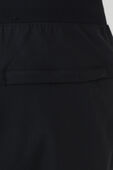 תמונת תקריב דוגמן של ABC Jogger Shorter