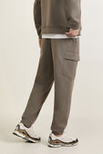 תמונת דוגמן אחורית של Smooth Spacer Classic-Fit Cargo Pant