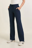 Soft Jersey Straight-Leg Mid-Rise Pant *REG תמונת דוגמן קידמית של Soft Jersey Straight-Leg Mid-Rise Pant *REG