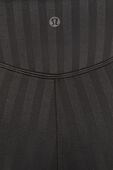 תמונת תקריב דוגמן של Wunder Under Bootcut Pant *Tonal Stripe