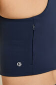 תמונת תקריב דוגמן של Swift Speed Cropped Tank Top