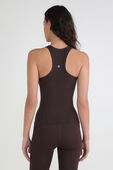 תמונת דוגמן אחורית של Align™ Waist-Length Racerback Tank Top