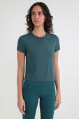 תמונת דוגמן קידמית של Classic-Fit Cotton-Blend Tee