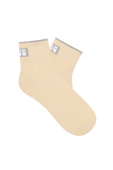 תמונה אחורית של גרבי פולי