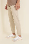 תמונת דוגמן קידמית של ABC Slim-Fit Trouser 32''L *VersaTwill