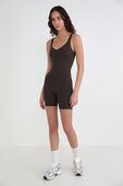 תמונת דוגמן קידמית של Align™ Bodysuit 6