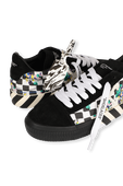 תמונת תקריב של Checked Vulcanized Sneakers in Black