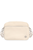 תמונה קידמית של Everywhere Crossbody Bag Metal Hardware