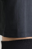 תמונת תקריב דוגמן של All Yours Croped Tee