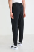 תמונת דוגמן אחורית של New Venture Trouser Pique