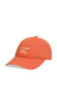 תמונה קידמית של כובע מצחייה