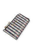 תמונת תקריב של Holographic Monogram Card Holder