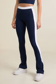 Nulu High-Rise Flared Pant תמונת דוגמן קידמית של Nulu High-Rise Flared Pant