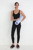 תמונת דוגמן קידמית של The Lightweight Mat 5mm