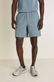 תמונת דוגמן קידמית של Bowline Short 8" VersaTwill