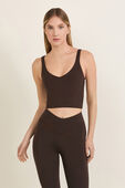Align™ Tank Top תמונת דוגמן קידמית של Align™ Tank Top