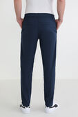 תמונת דוגמן אחורית של ABC Slim-Fit Pant 32