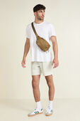 תמונת דוגמן קידמית של Everywhere Belt Bag Large