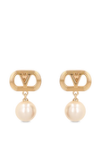 תמונה קידמית של עגילי VLOGO