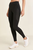 Fast and Free High-Rise Tight 25'' 3 Pockets *Glow תמונת דוגמן קידמית של Fast and Free High-Rise Tight 25'' 3 Pockets *Glow